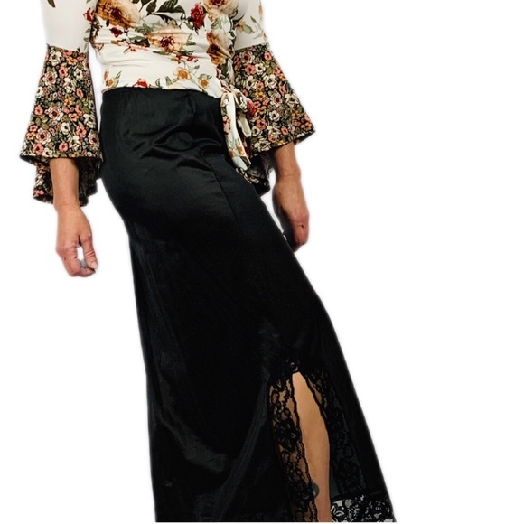 Vintage Dresses & Skirts - Vintage Black Half Slip Skirt with Lace Trim